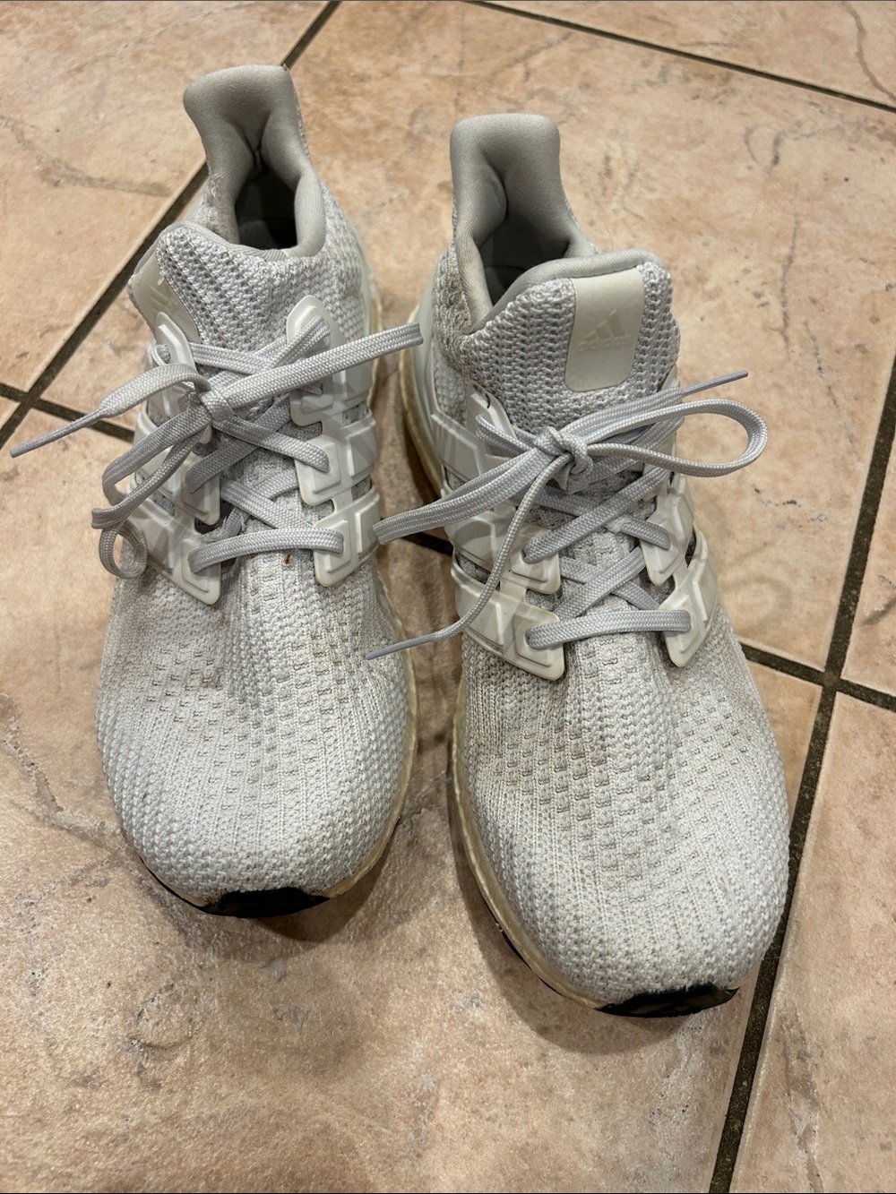 adidas men’s  Light Gray Knit Running Sneakers